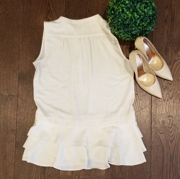 Preloved Silk Like Ruffle Bottom Shell - Picture 2 of 4